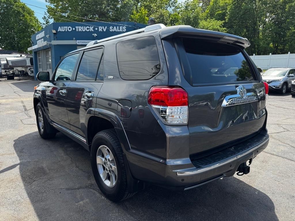 Toyota 4Runner 4WD 4dr V6 Limited (Natl) 2011