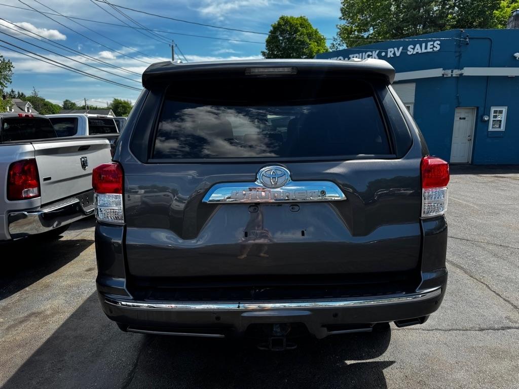 Toyota 4Runner 4WD 4dr V6 Limited (Natl) 2011