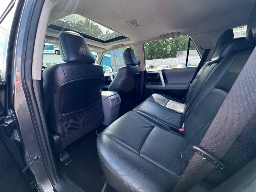 Toyota 4Runner 4WD 4dr V6 Limited (Natl) 2011