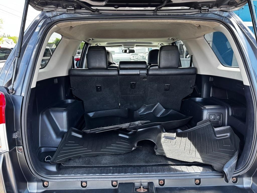 Toyota 4Runner 4WD 4dr V6 Limited (Natl) 2011
