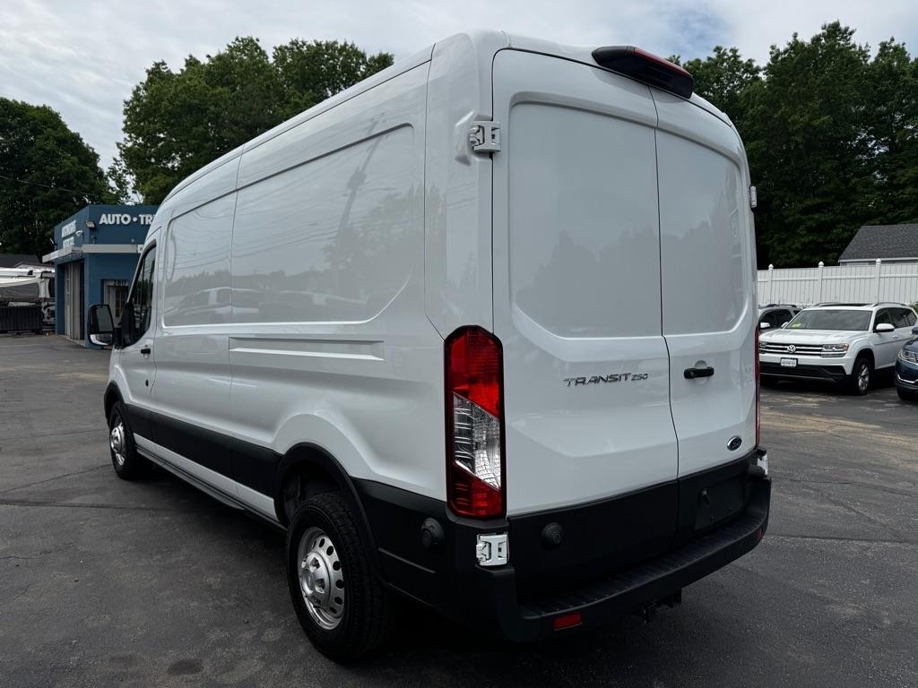 Ford Transit Cargo Van T-250 148" Med Rf 9070 GVWR AWD 2024