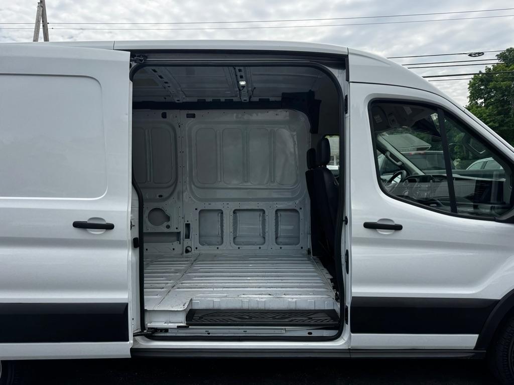Ford Transit Cargo Van T-250 148" Med Rf 9070 GVWR AWD 2024