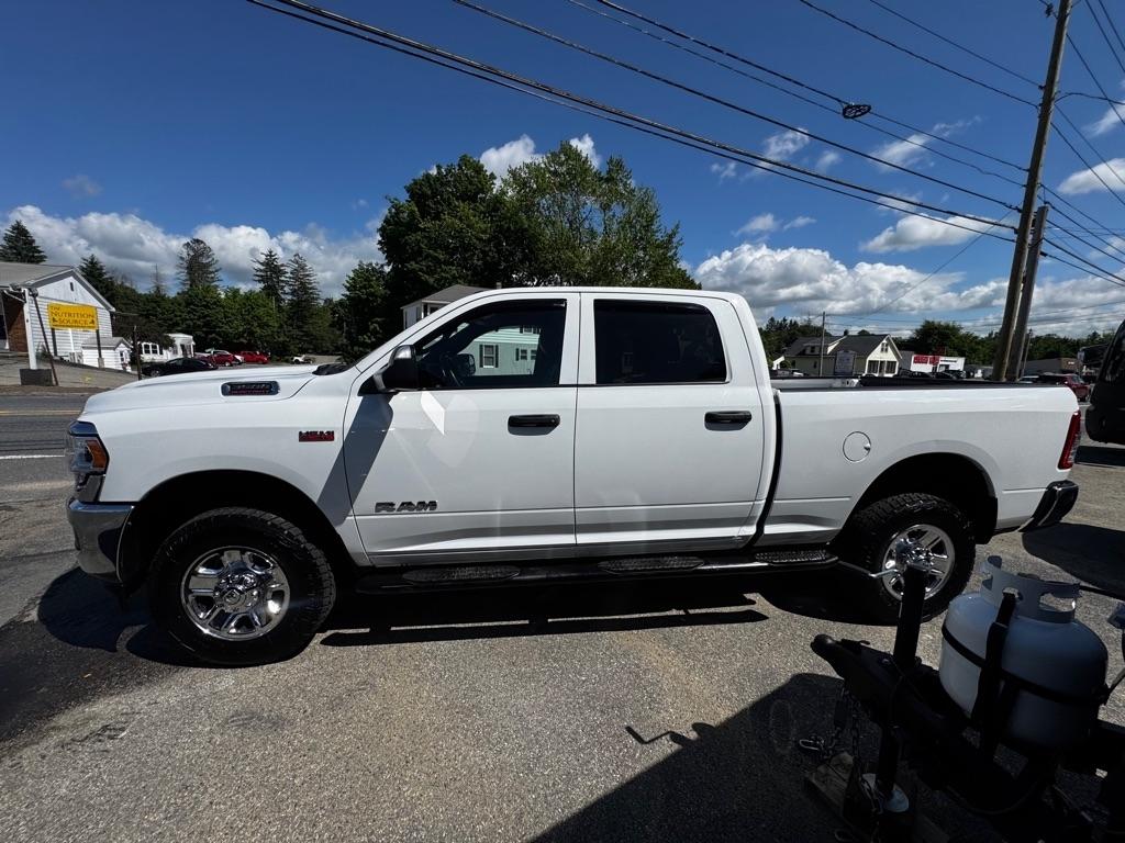 RAM 3500 Tradesman 4x4 Crew Cab 6'4" Box 2022