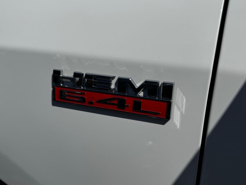RAM 3500 Tradesman 4x4 Crew Cab 6'4" Box 2022