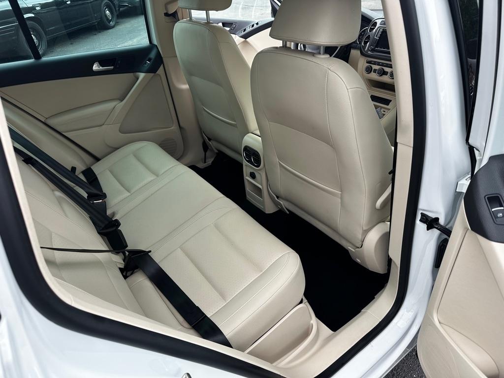Volkswagen Tiguan 4MOTION 4dr Auto SEL 2016