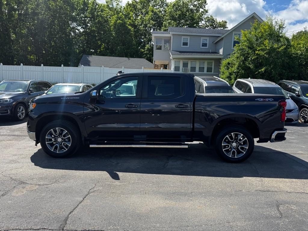 Chevrolet Silverado 1500 4WD Crew Cab 147" LT w/1LT 2022