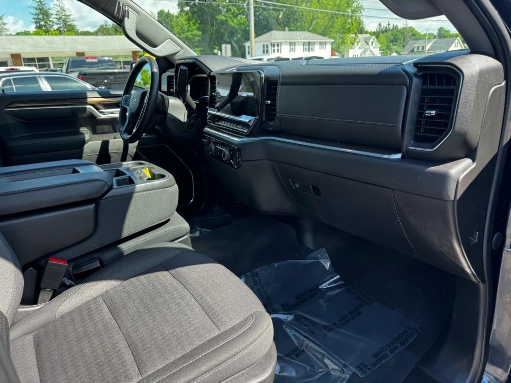 Chevrolet Silverado 1500 4WD Crew Cab 147" LT w/1LT 2022