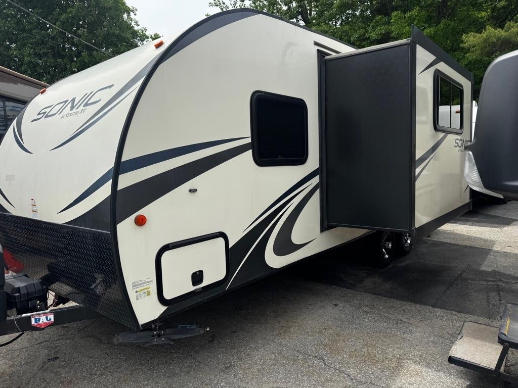 Venture RV Sonic  2018