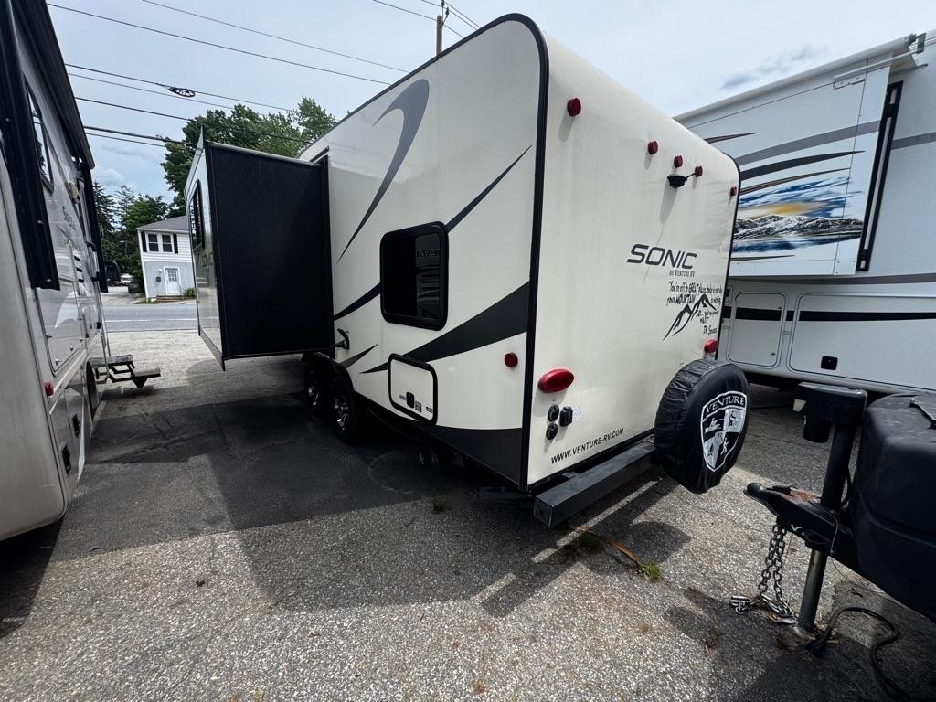 Venture RV Sonic  2018