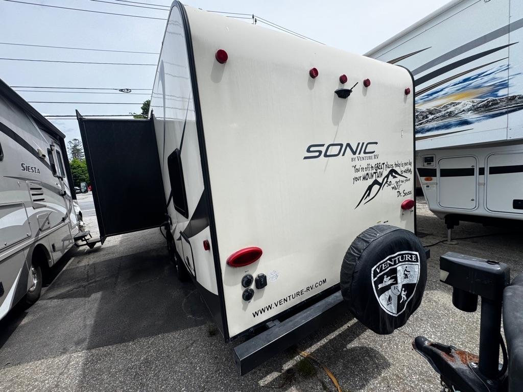 Venture RV Sonic  2018