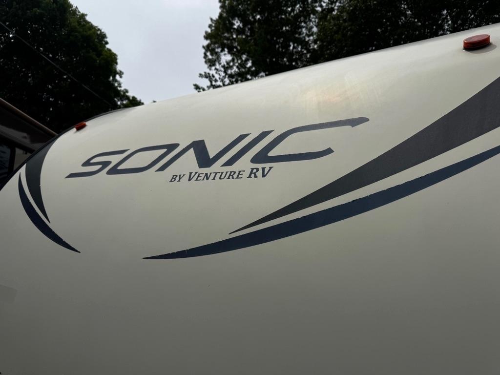 Venture RV Sonic  2018