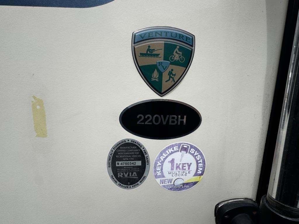 Venture RV Sonic  2018