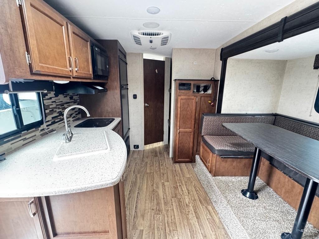 Venture RV Sonic  2018