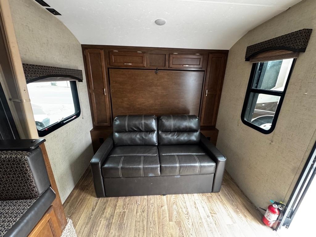 Venture RV Sonic  2018