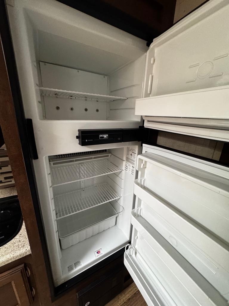 Venture RV Sonic  2018