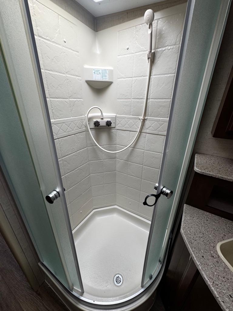 Venture RV Sonic  2018