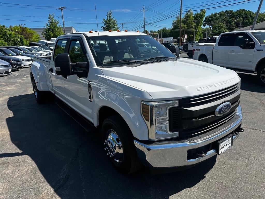 Ford Super Duty F-350 DRW King Ranch 2WD Crew Cab 8' Box 2019