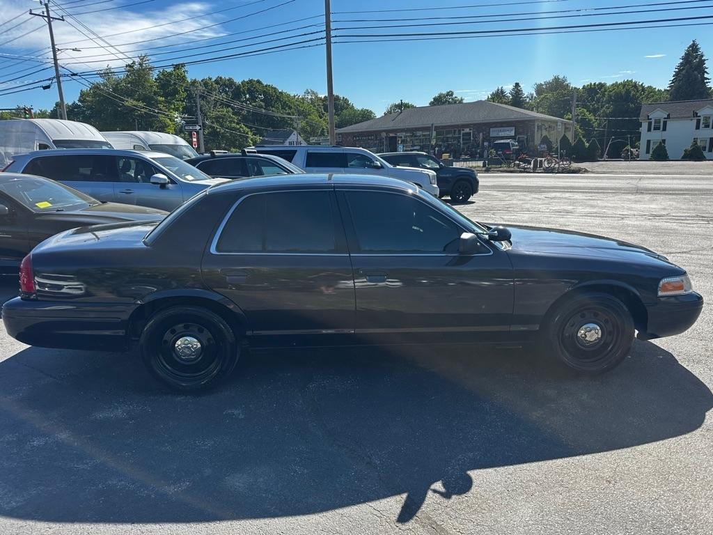 Ford Police Interceptor 4dr Sdn w/3.27 Axle 2009