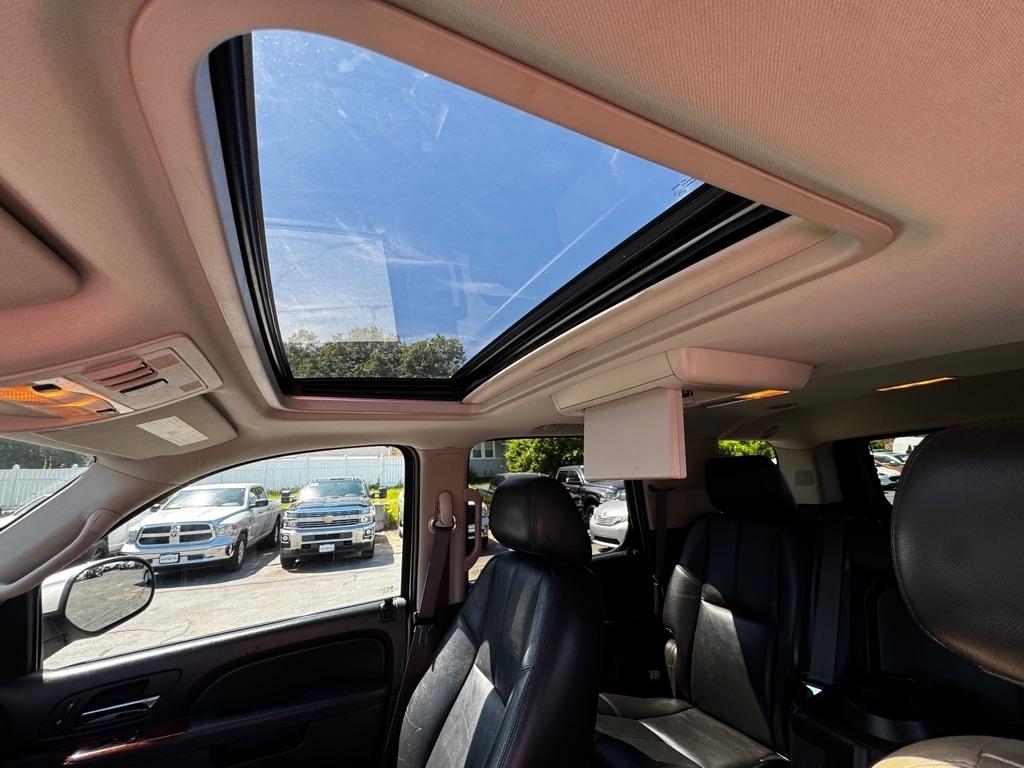 Chevrolet Tahoe 4WD 4dr LT 2014