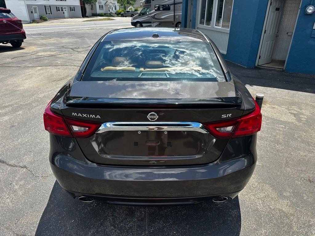 Nissan Maxima 4dr Sdn 3.5 SR 2016