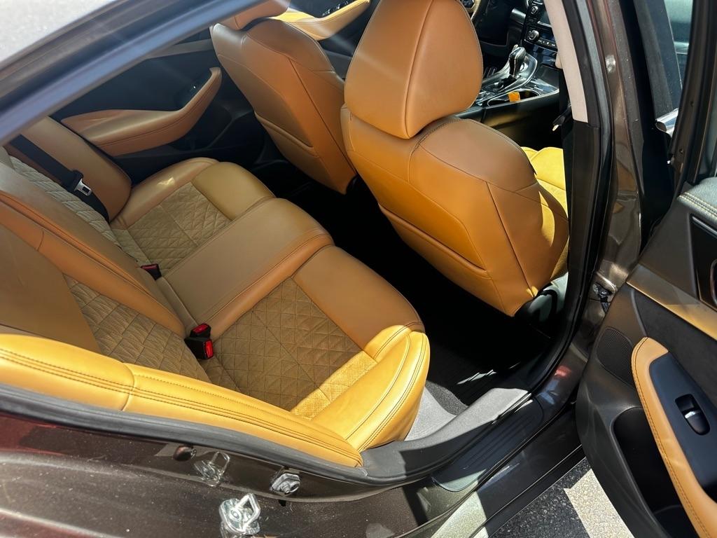 Nissan Maxima 4dr Sdn 3.5 SR 2016