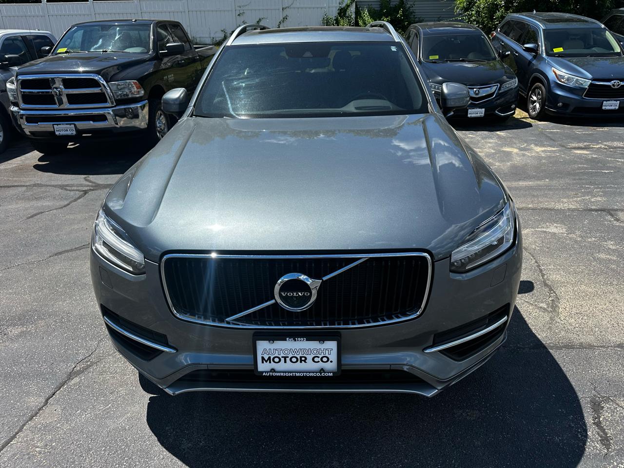Volvo XC90 T6 AWD 7-Passenger Momentum 2018