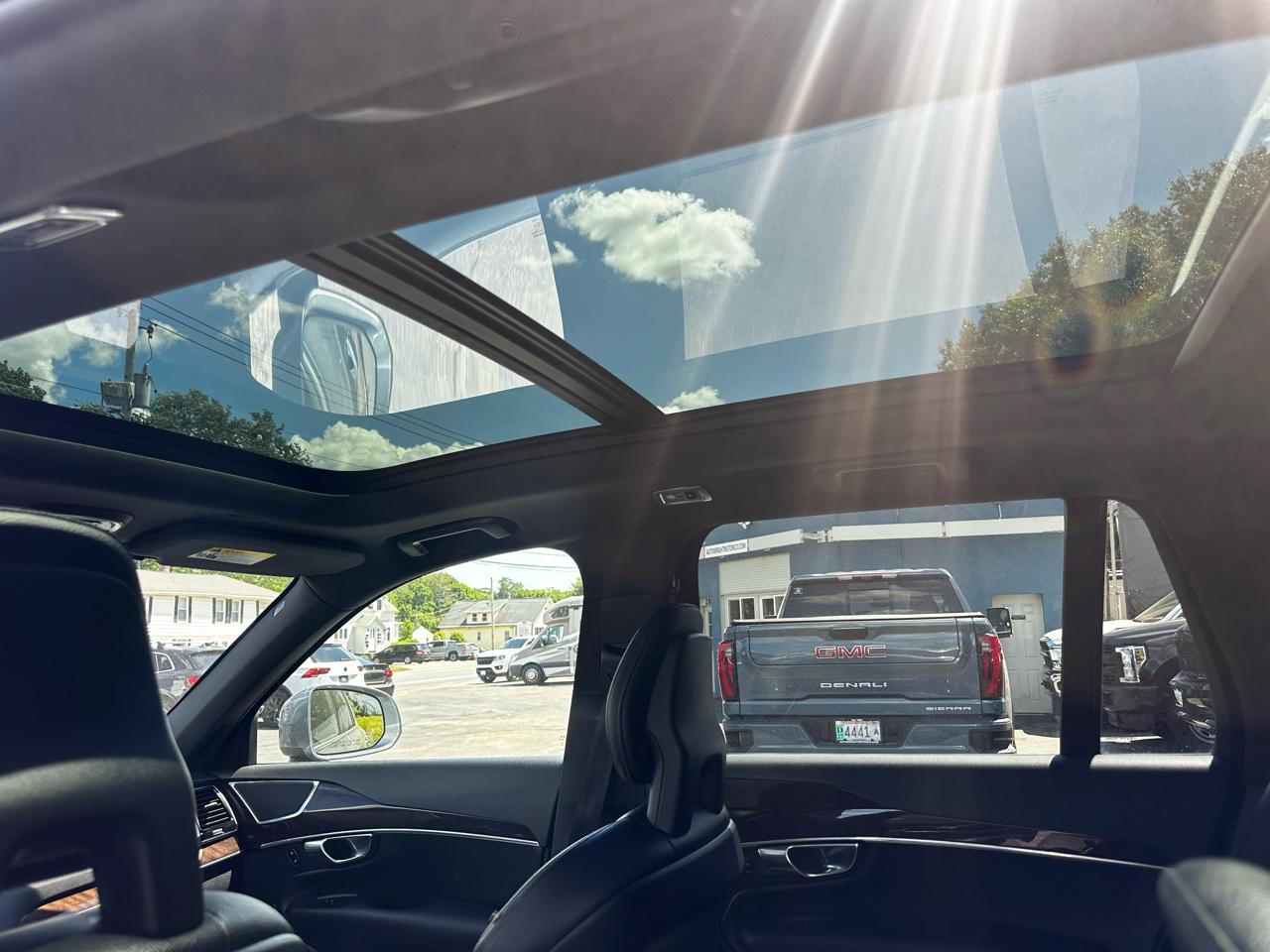 Volvo XC90 T6 AWD 7-Passenger Momentum 2018