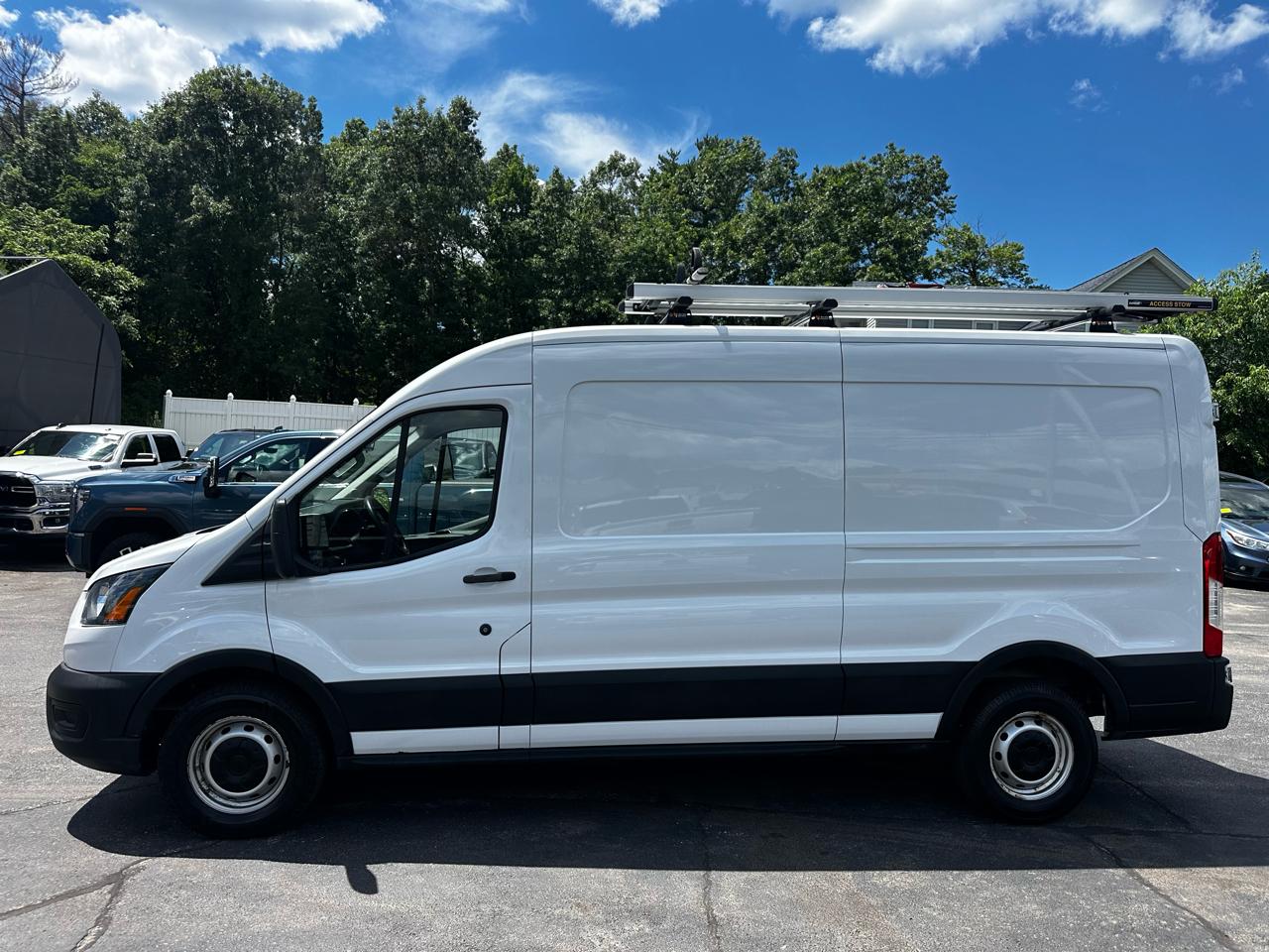 Ford Transit Cargo Van T-250 130" Med Rf 9070 GVWR RWD 2021