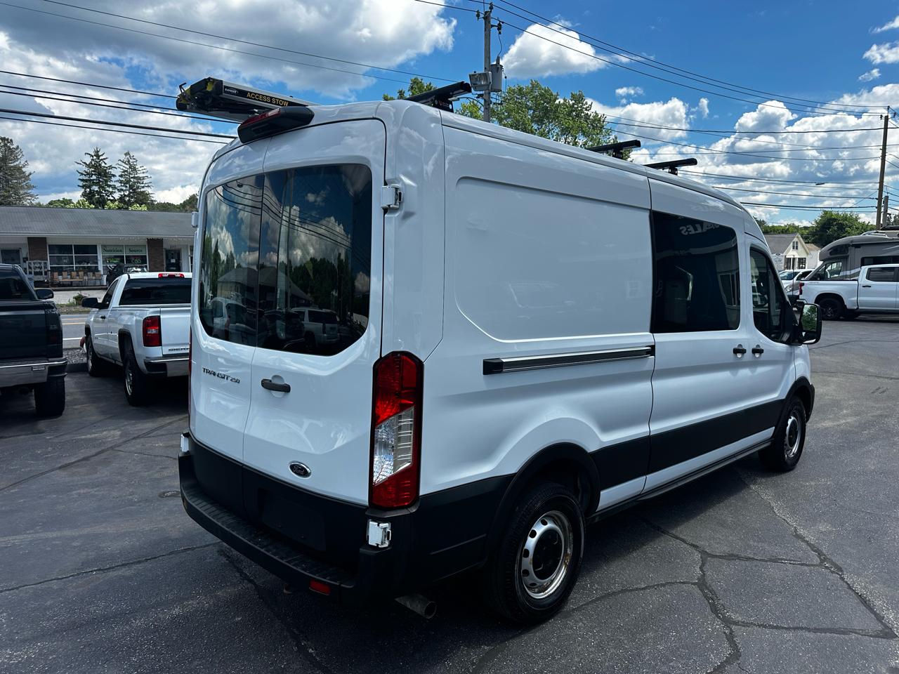 Ford Transit Cargo Van T-250 130" Med Rf 9070 GVWR RWD 2021