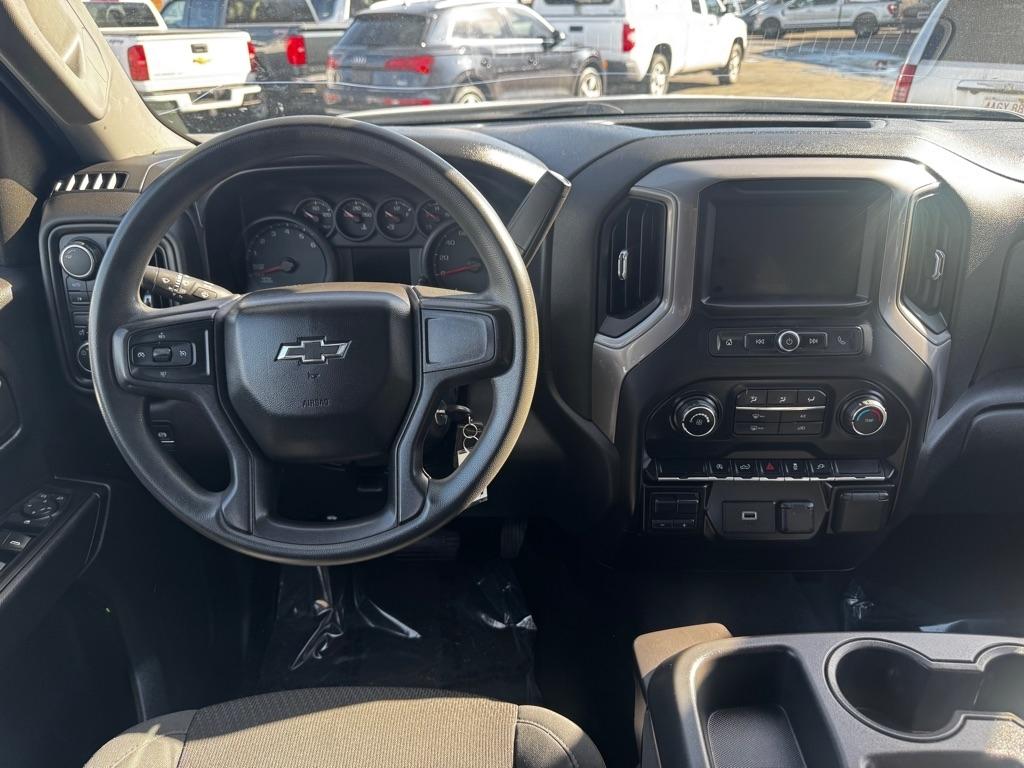 Chevrolet Silverado 1500 4WD Crew Cab 147" Custom 2020