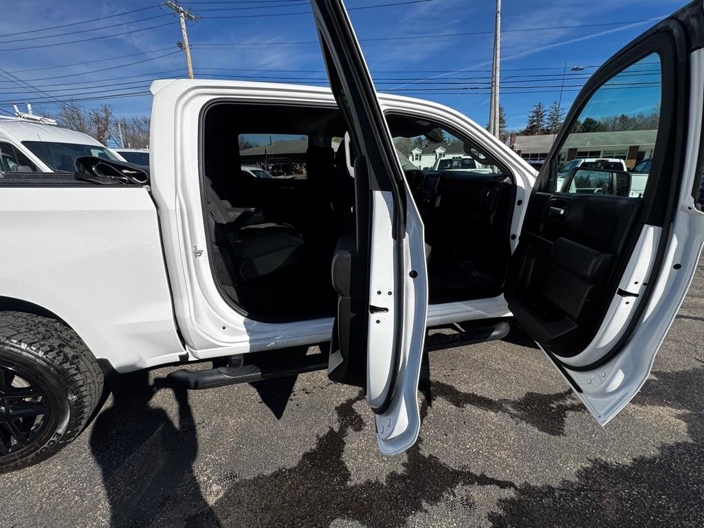 Chevrolet Silverado 1500 4WD Crew Cab 147" Custom 2020