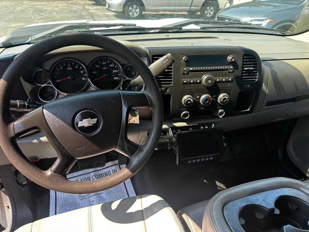 Chevrolet Silverado 3500HD 2WD Reg Cab 137.0" WB, 59.9" CA WT 2009