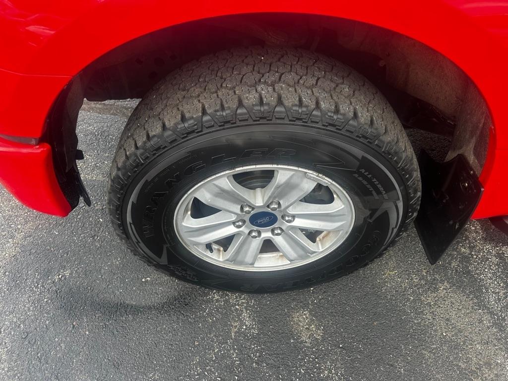Ford F-150 4WD SuperCab 145" XL 2015
