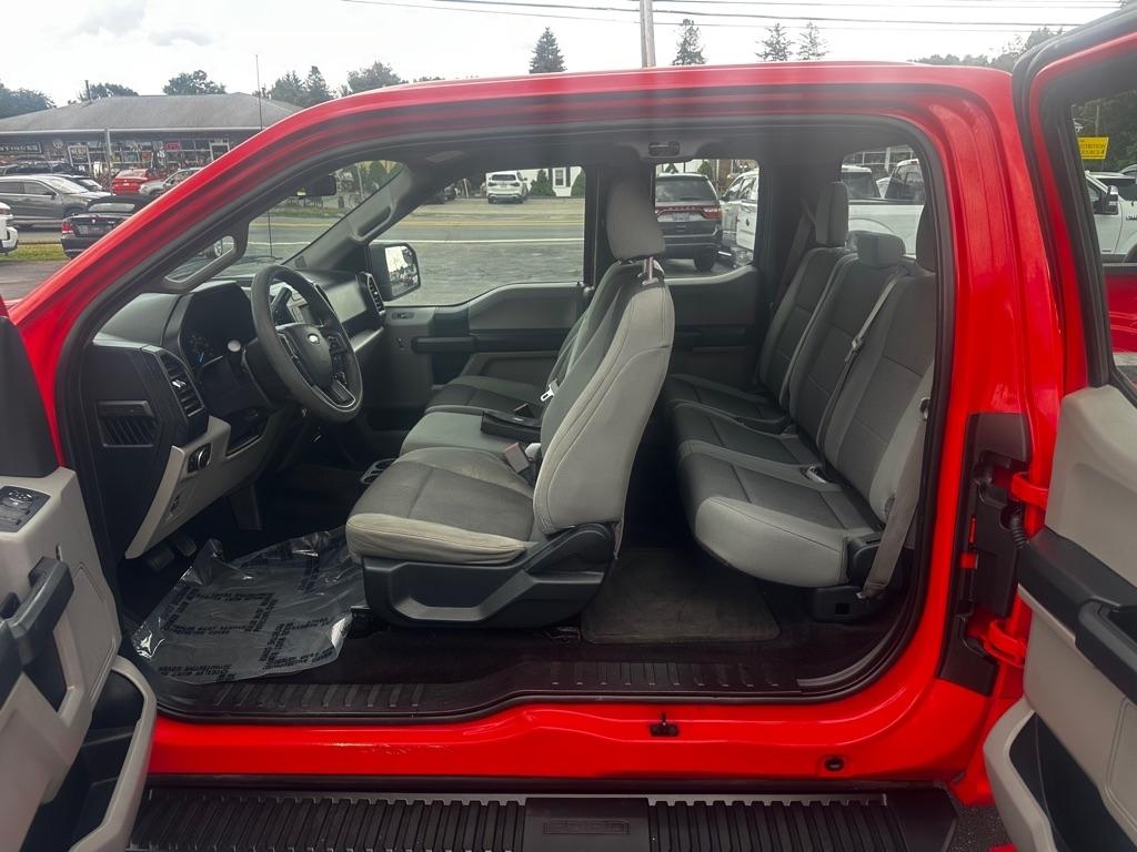Ford F-150 4WD SuperCab 145" XL 2015