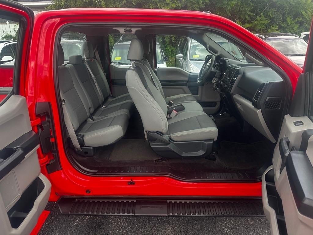 Ford F-150 4WD SuperCab 145" XL 2015