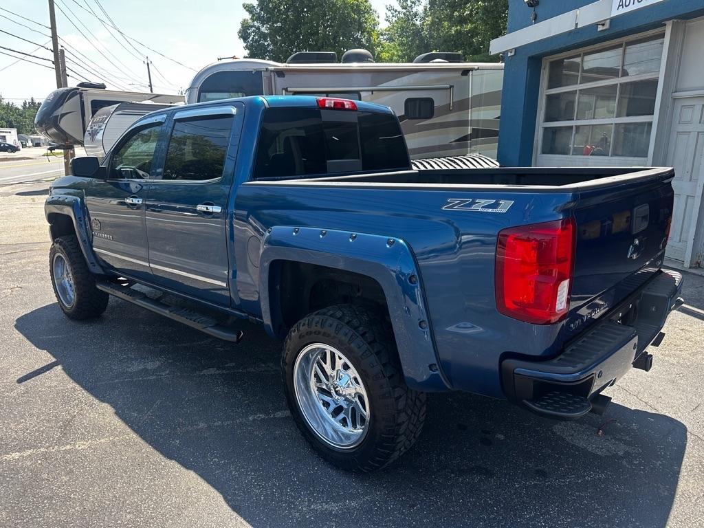 Chevrolet Silverado 1500 4WD Crew Cab 143.5" LTZ w/2LZ 2018