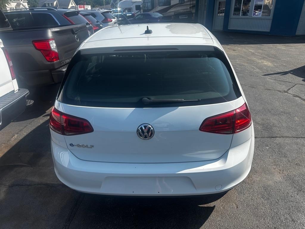 Volkswagen e-Golf 4dr HB SE 2016