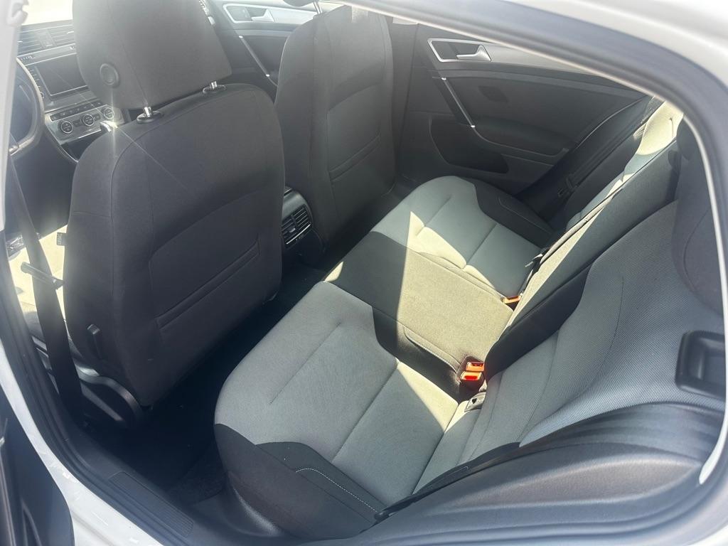 Volkswagen e-Golf 4dr HB SE 2016