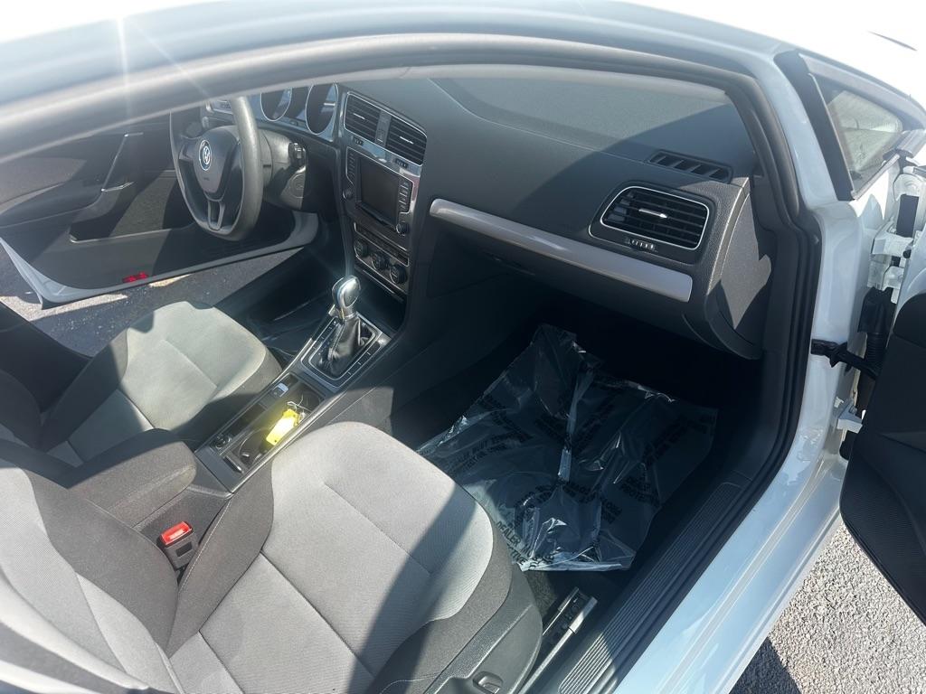 Volkswagen e-Golf 4dr HB SE 2016