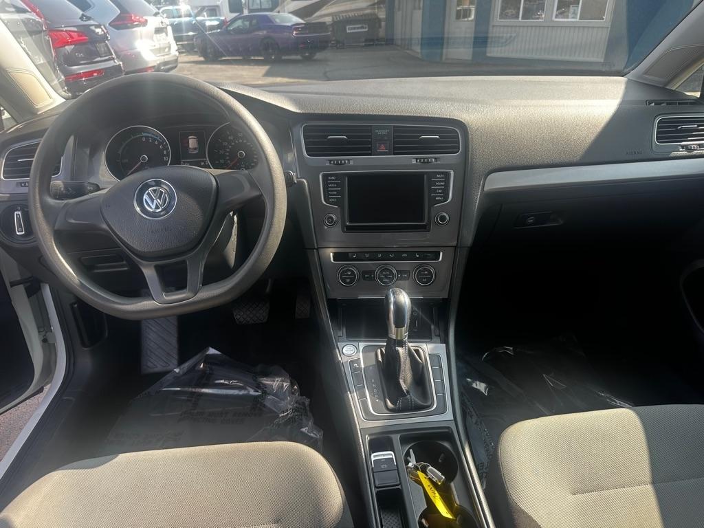 Volkswagen e-Golf 4dr HB SE 2016
