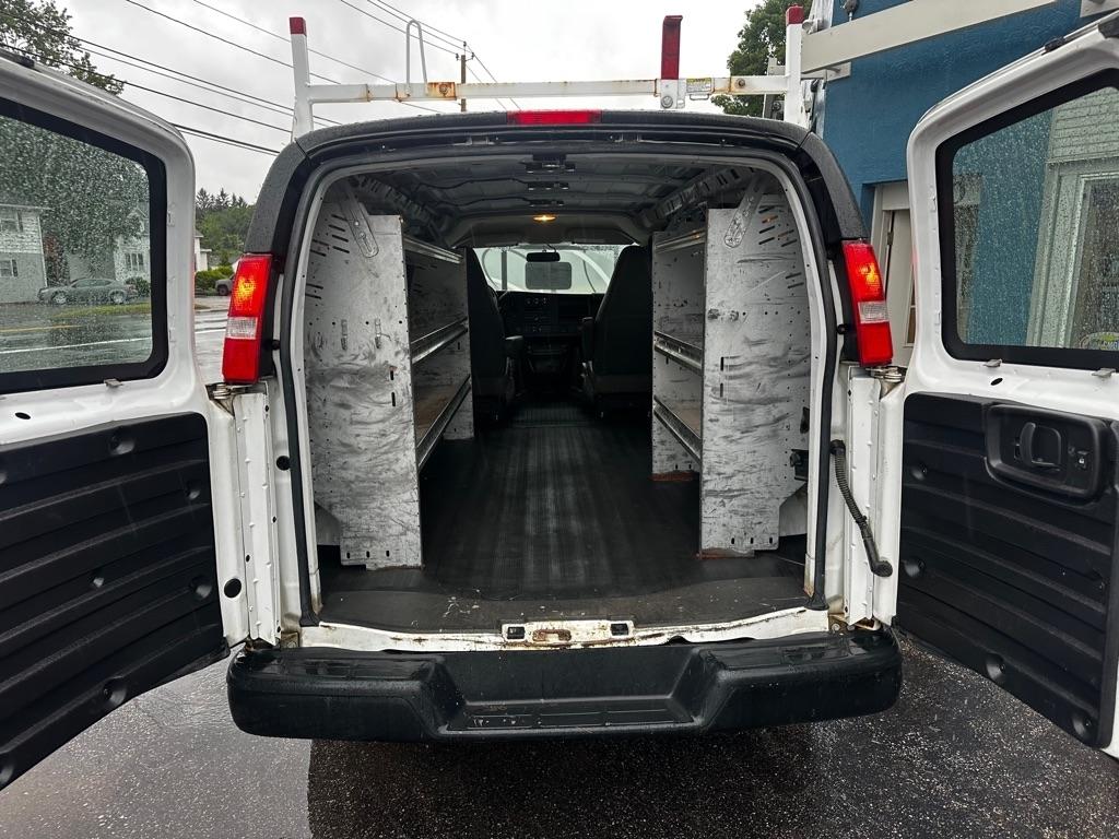 GMC Savana Cargo Van RWD 2500 135" 2020