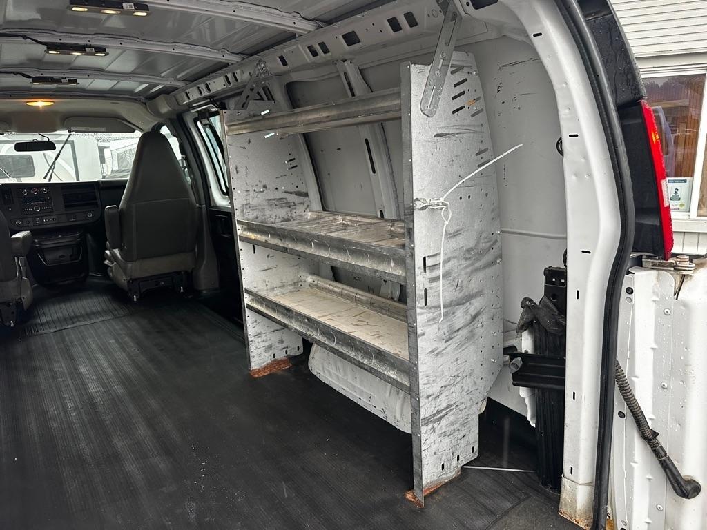 GMC Savana Cargo Van RWD 2500 135" 2020