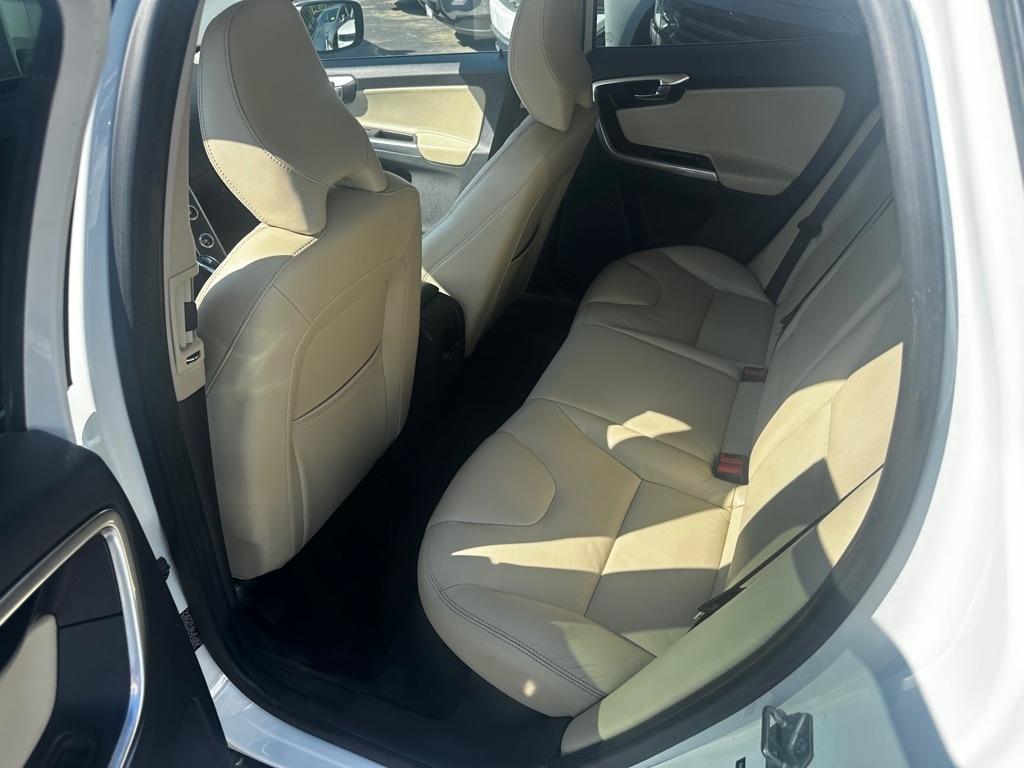 Volvo XC60 AWD 4dr T6 Drive-E Platinum 2016