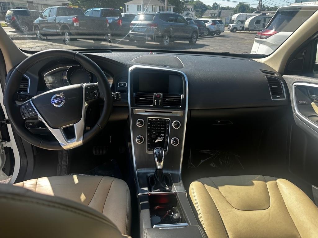 Volvo XC60 AWD 4dr T6 Drive-E Platinum 2016