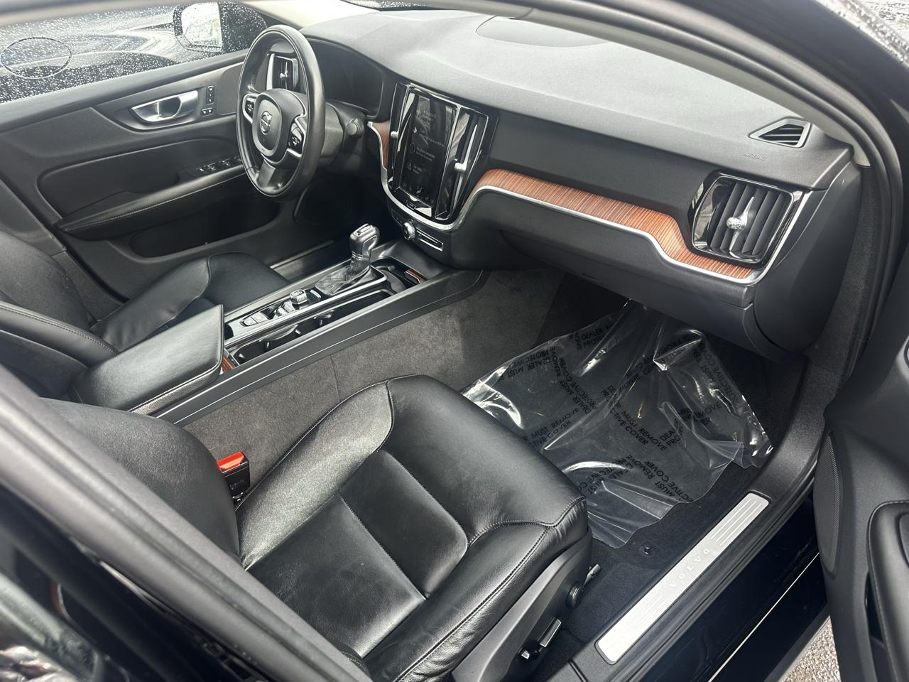 Volvo S60 T5 AWD Momentum 2021