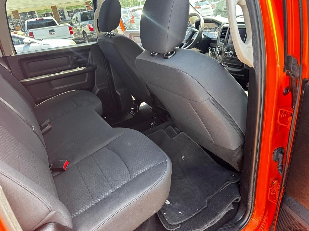 RAM 1500 Classic Express 4x4 Crew Cab 5'7" Box 2019