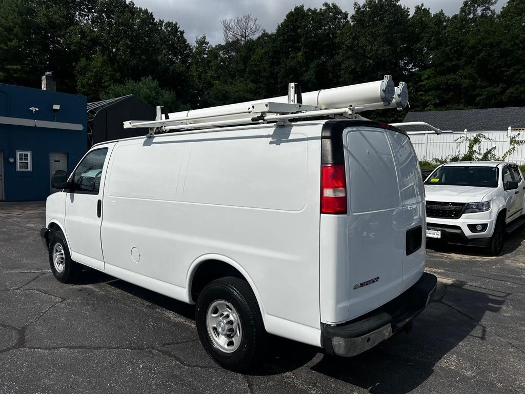 Chevrolet Express Cargo Van RWD 2500 135" 2019