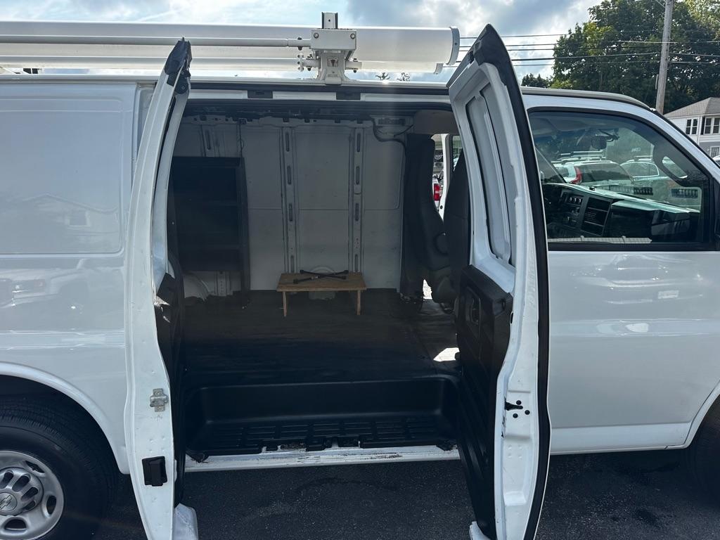 Chevrolet Express Cargo Van RWD 2500 135" 2019