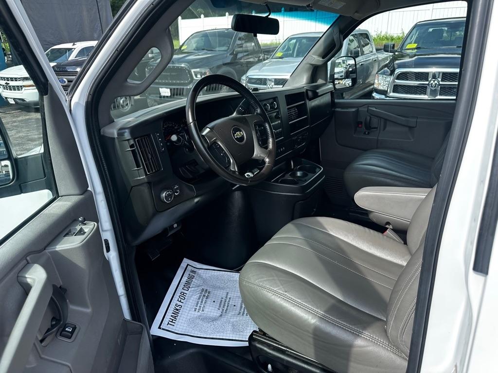 Chevrolet Express Cargo Van RWD 2500 135" 2019
