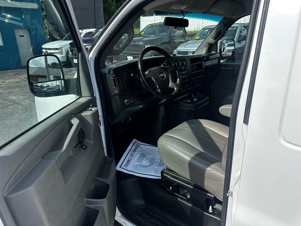 Chevrolet Express Cargo Van RWD 2500 135" 2019